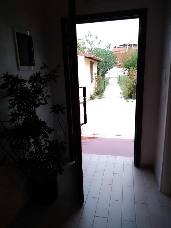 Rosilienza Suites Private Spa, Patio Garden Free Trasfer To & From Airport 菲乌米奇诺 外观 照片
