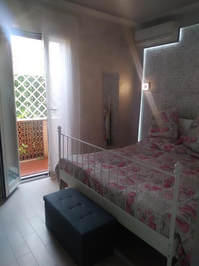 Rosilienza Suites Private Spa, Patio Garden Free Trasfer To & From Airport 菲乌米奇诺 外观 照片