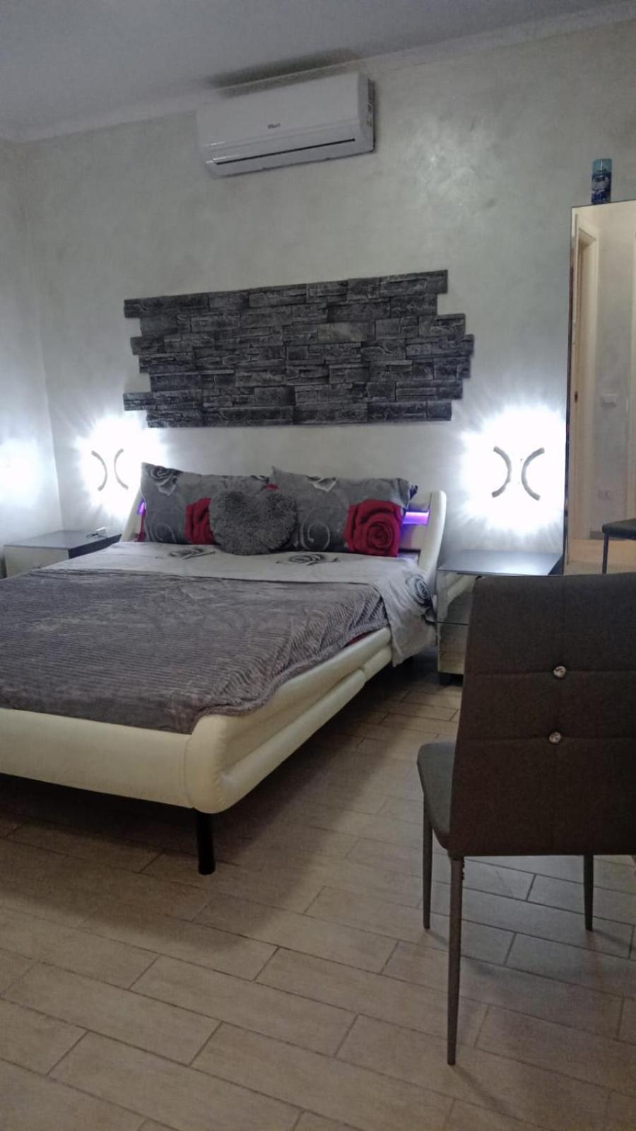 Rosilienza Suites Private Spa, Patio Garden Free Trasfer To & From Airport 菲乌米奇诺 外观 照片