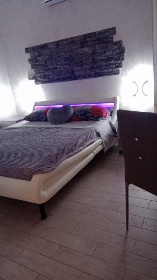 Rosilienza Suites Private Spa, Patio Garden Free Trasfer To & From Airport 菲乌米奇诺 外观 照片