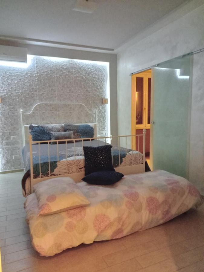 Rosilienza Suites Private Spa, Patio Garden Free Trasfer To & From Airport 菲乌米奇诺 外观 照片