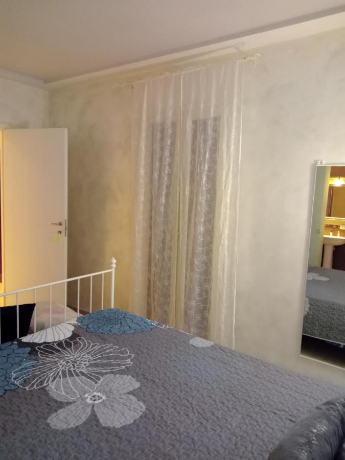 Rosilienza Suites Private Spa, Patio Garden Free Trasfer To & From Airport 菲乌米奇诺 外观 照片
